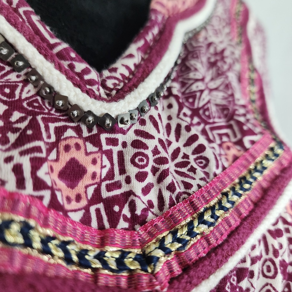 RED CAMEL Size Medium 100% Cotton Beaded Pleated Geometric Pink Floral Blouse - Picture 8 of 10